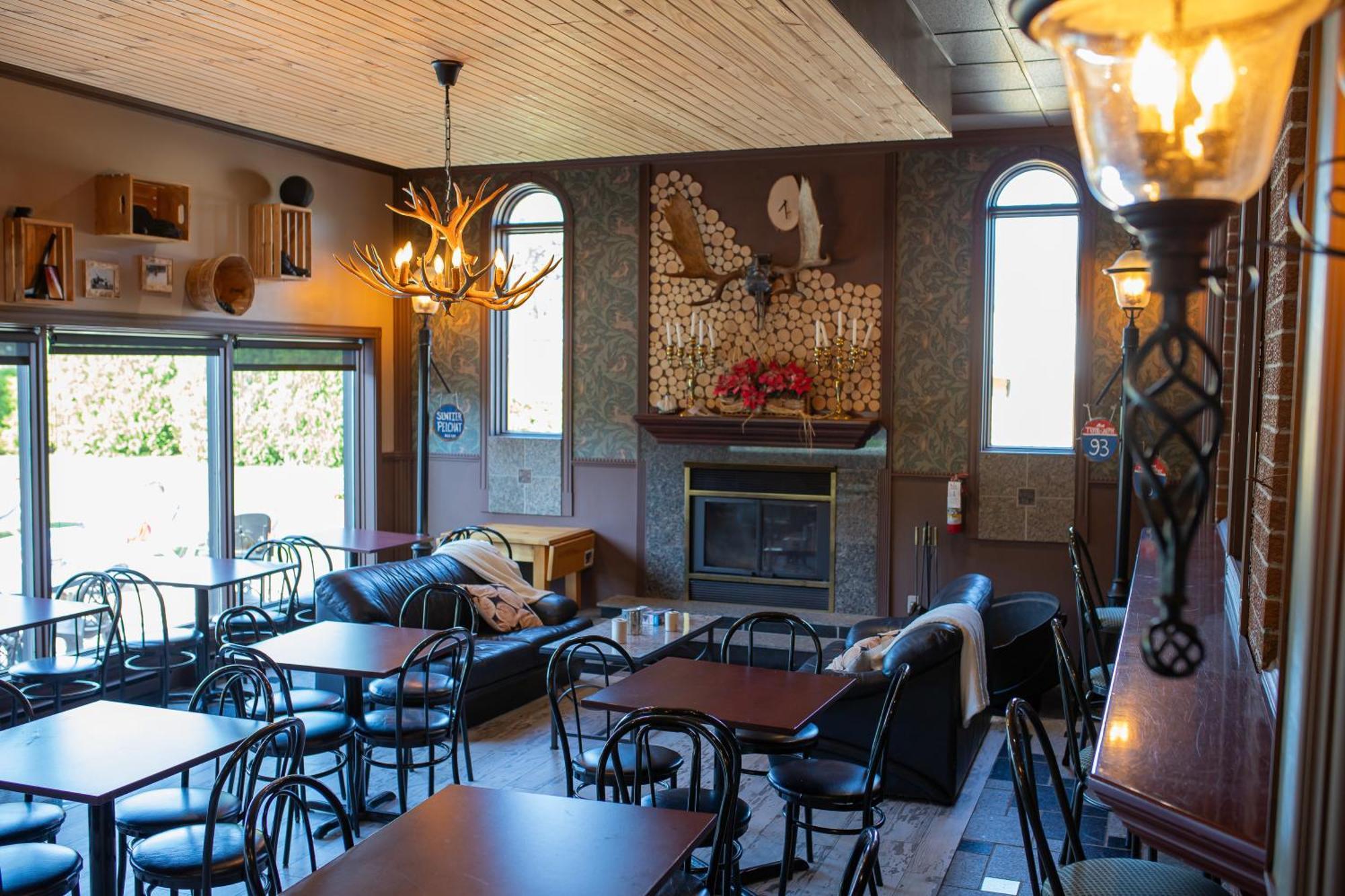Complexe Hotelier Pelchat Les Escoumins Exterior foto